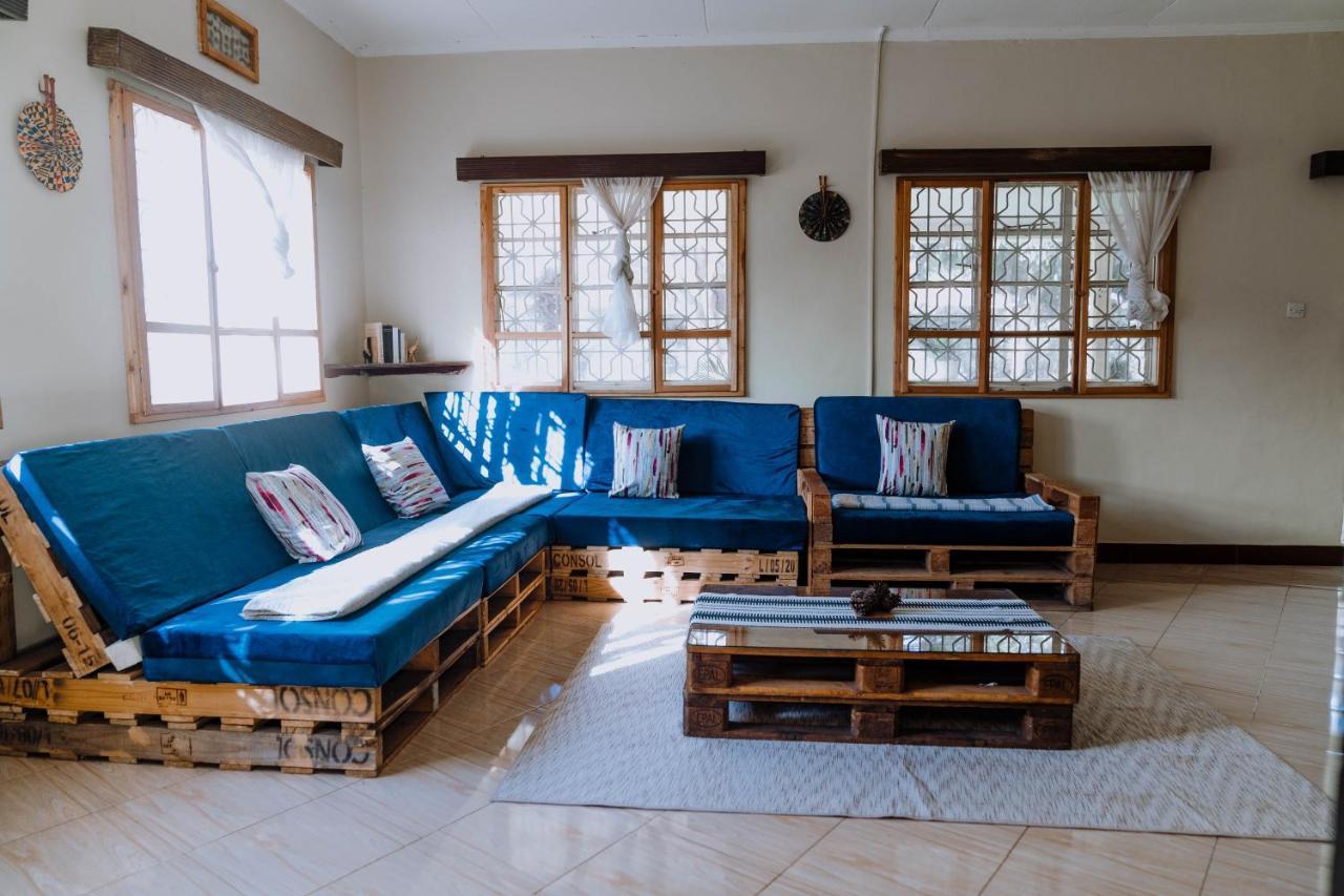 Mkoani Homestay Moshi Esterno foto